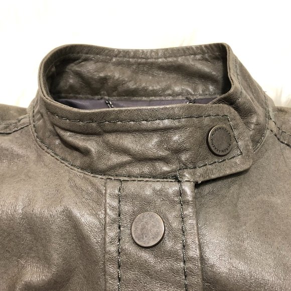 ✨HOST PICK✨ BCBGMaxAzria (Lead) Crop Moto Leather Jacket - Size XXS - Picture 6 of 14